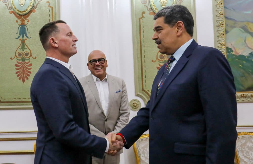 Featured image for: Venezuelan opposition figures meet U.S. officials to discuss overthrowing Maduro Venezuelan opposition figures meet U.S. officials to discuss overthrowing Maduro