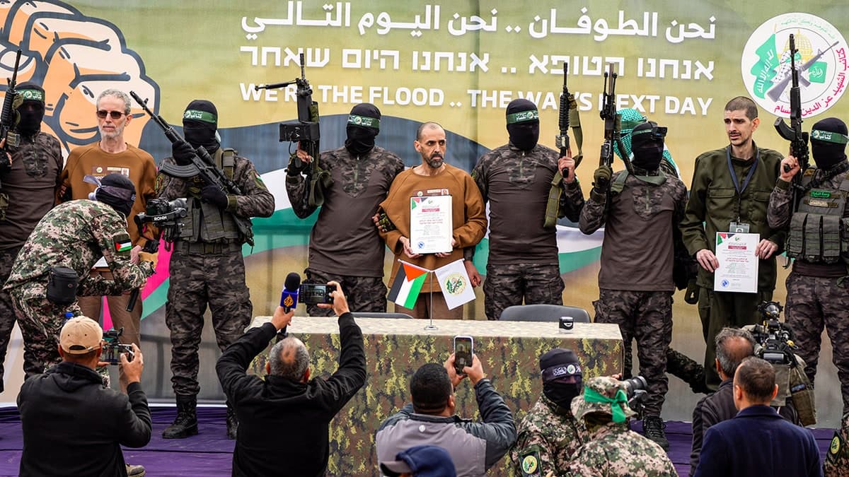 Hamas loses contact with two Israeli hostages, demands Israeli withdrawal