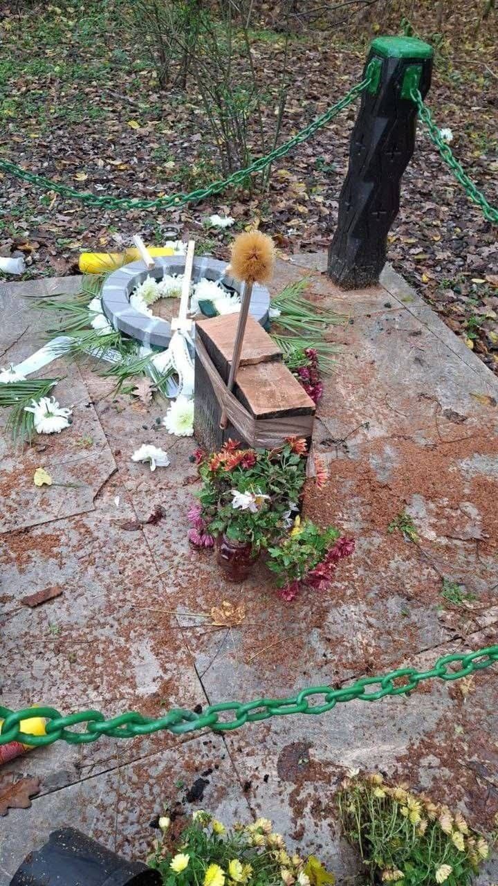 Featured image for: Leftist vandals destroy memorial cross for assassinated legionnaires Leftist vandals destroy memorial cross for assassinated legionnaires