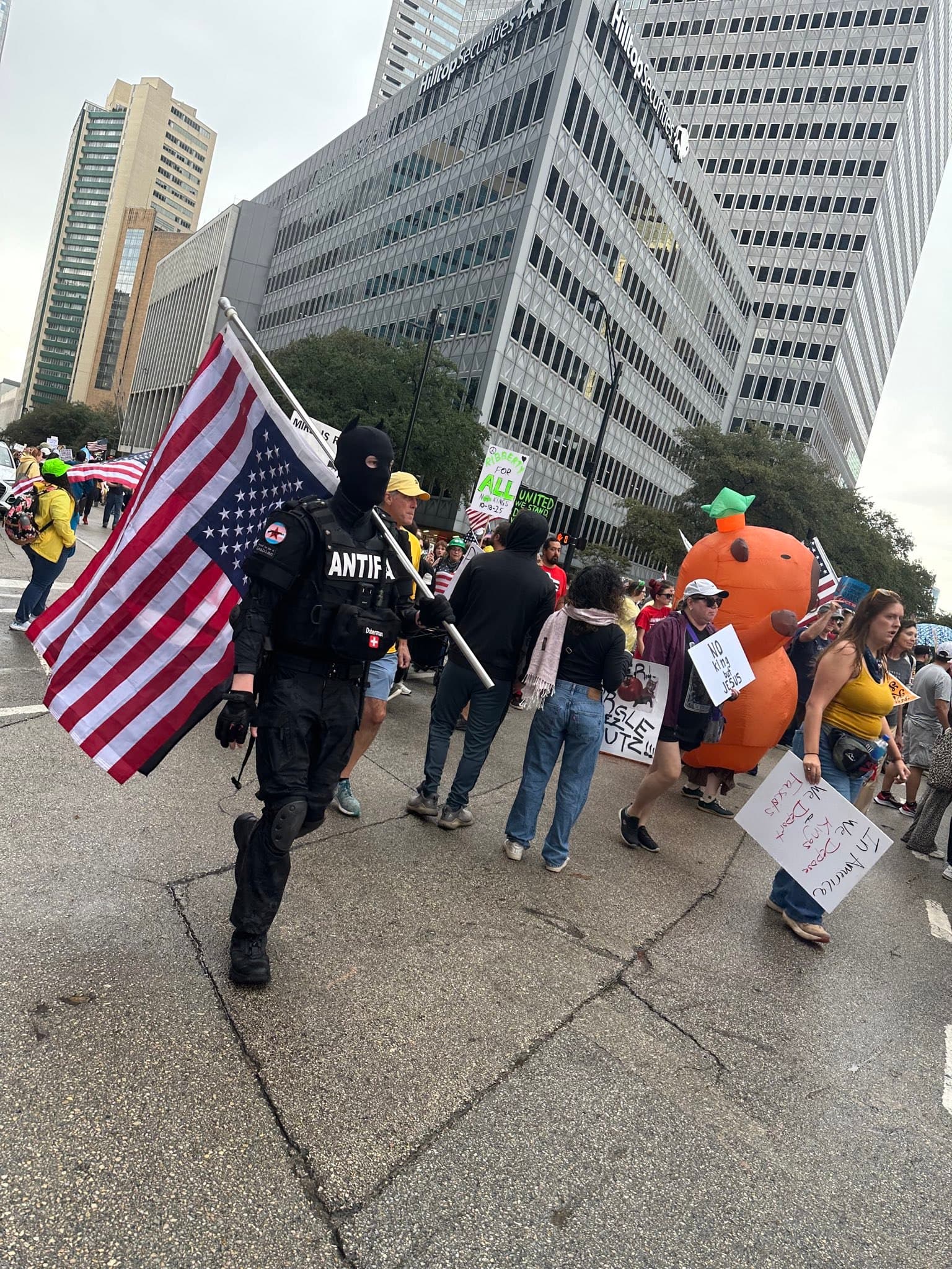 No Kings protesters seen wearing Antifa shirts or carrying flag