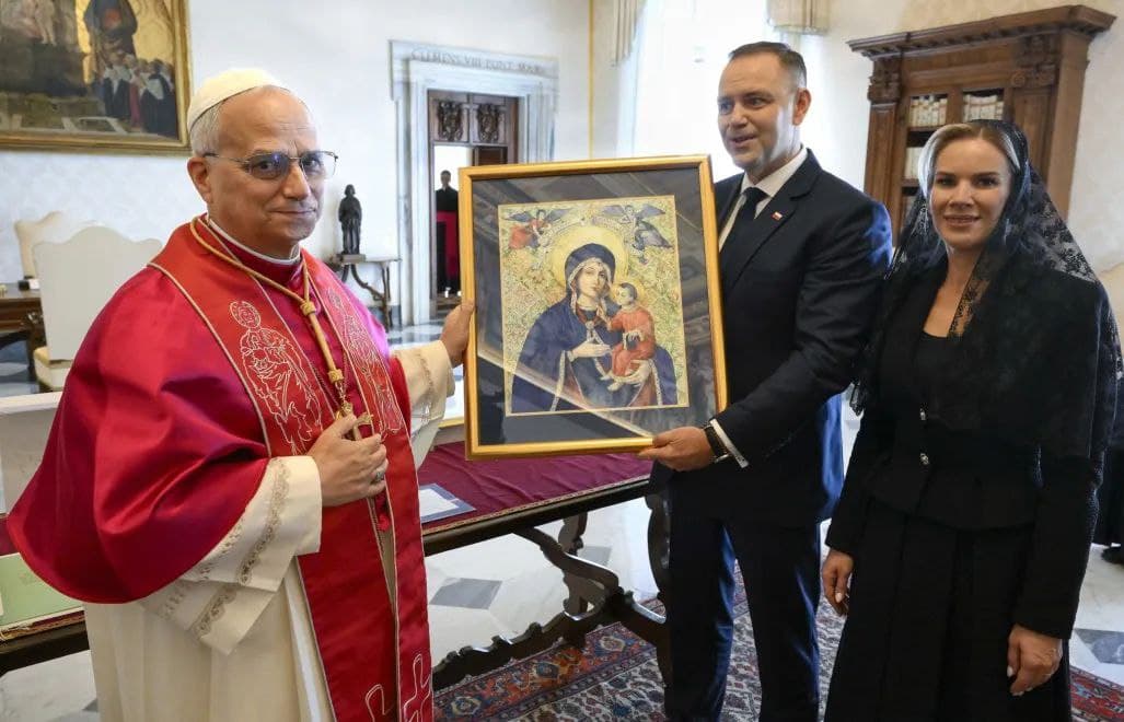 Polish President Nawrocki Invites Pope to 2027 Marian Anniversary