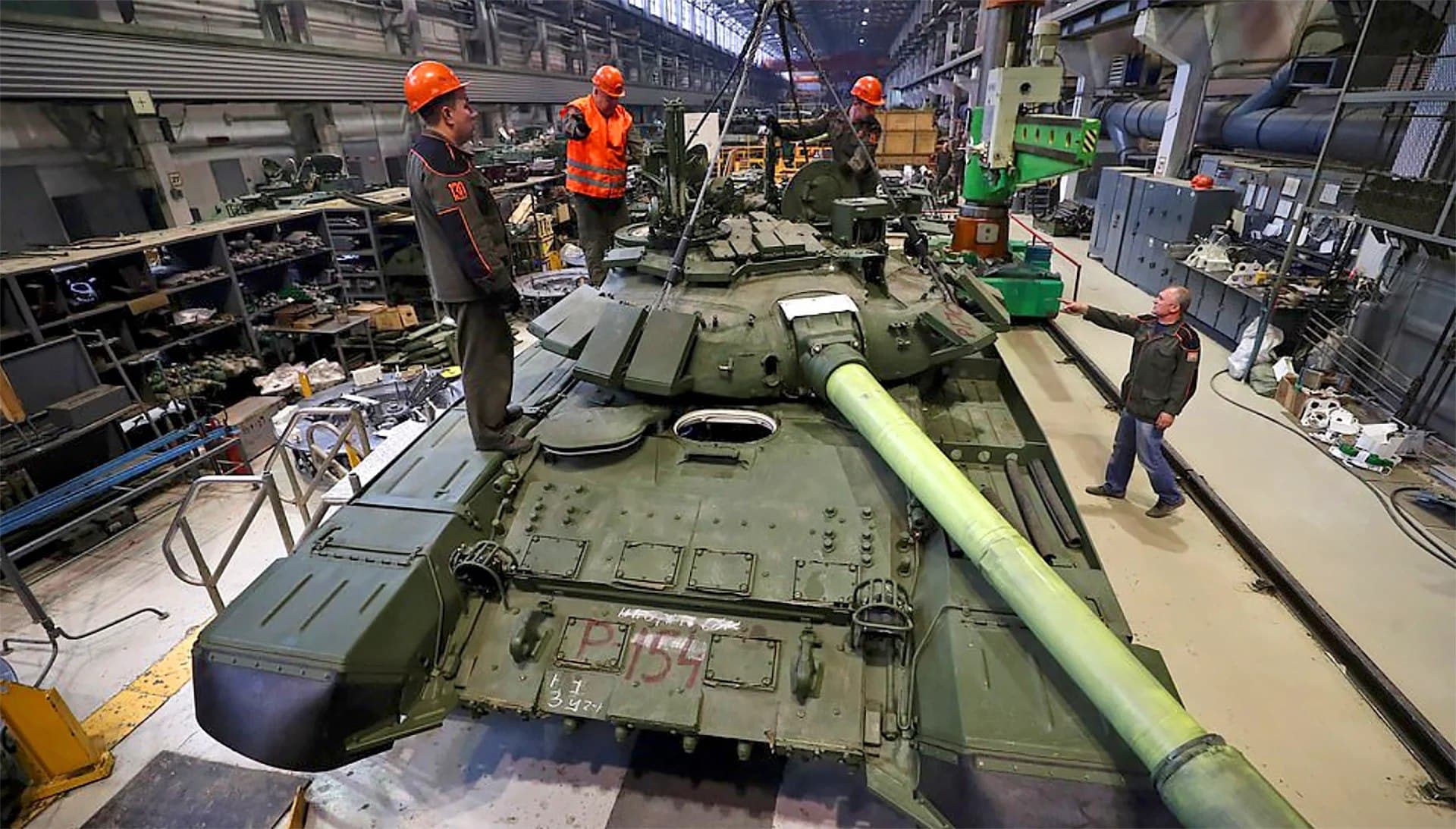 Featured image for: Uralvagonzavod announces restructuring to cut costs, plans 10% workforce reduction Uralvagonzavod announces restructuring to cut costs, plans 10% workforce reduction