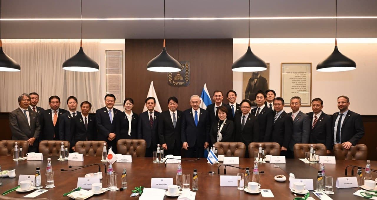 Israeli Prime Minister Benjamin Netanyahu meets with Japanese MPs in Jerusalem