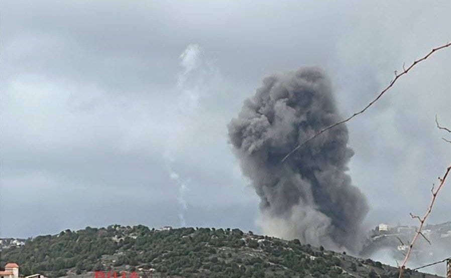 Israeli airstrikes target Hezbollah positions in Lebanon