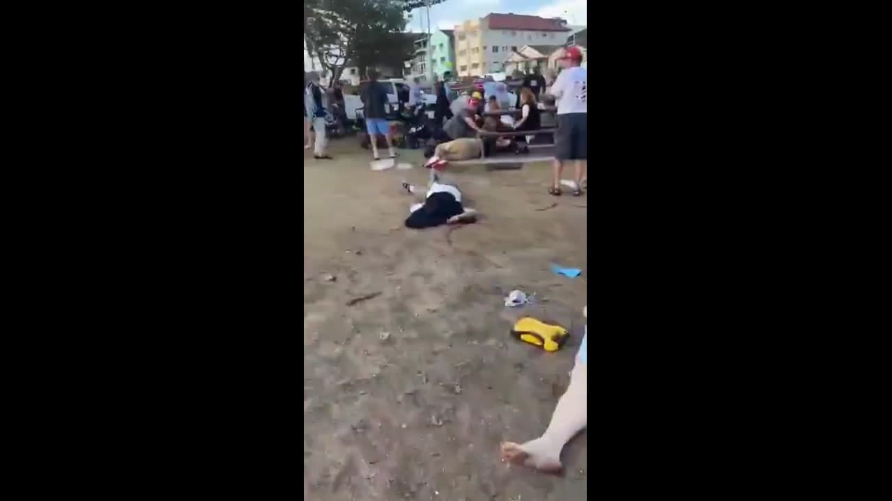 [Video] Terror attack at Bondi Beach synagogue during Hanukkah celebration kills 10