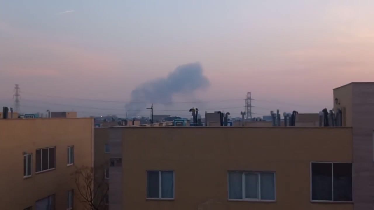 [Video] Multiple explosions reported near Tehran, Iran