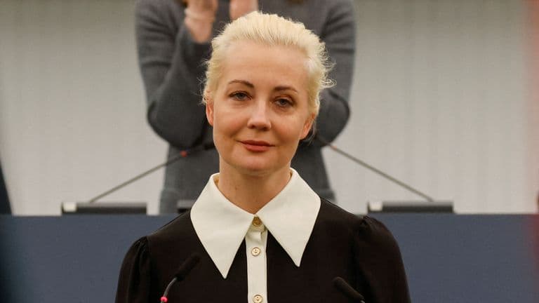 Featured image for: Yulia Navalny claims husband Alexei Navalny was poisoned with smuggled materials Yulia Navalny claims husband Alexei Navalny was poisoned with smuggled materials