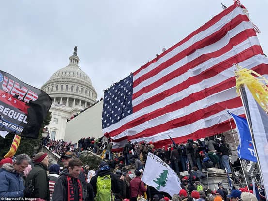 Featured image for: FBI reveals it embedded 275 plainclothes agents in Jan. 6 crowds FBI reveals it embedded 275 plainclothes agents in Jan. 6 crowds