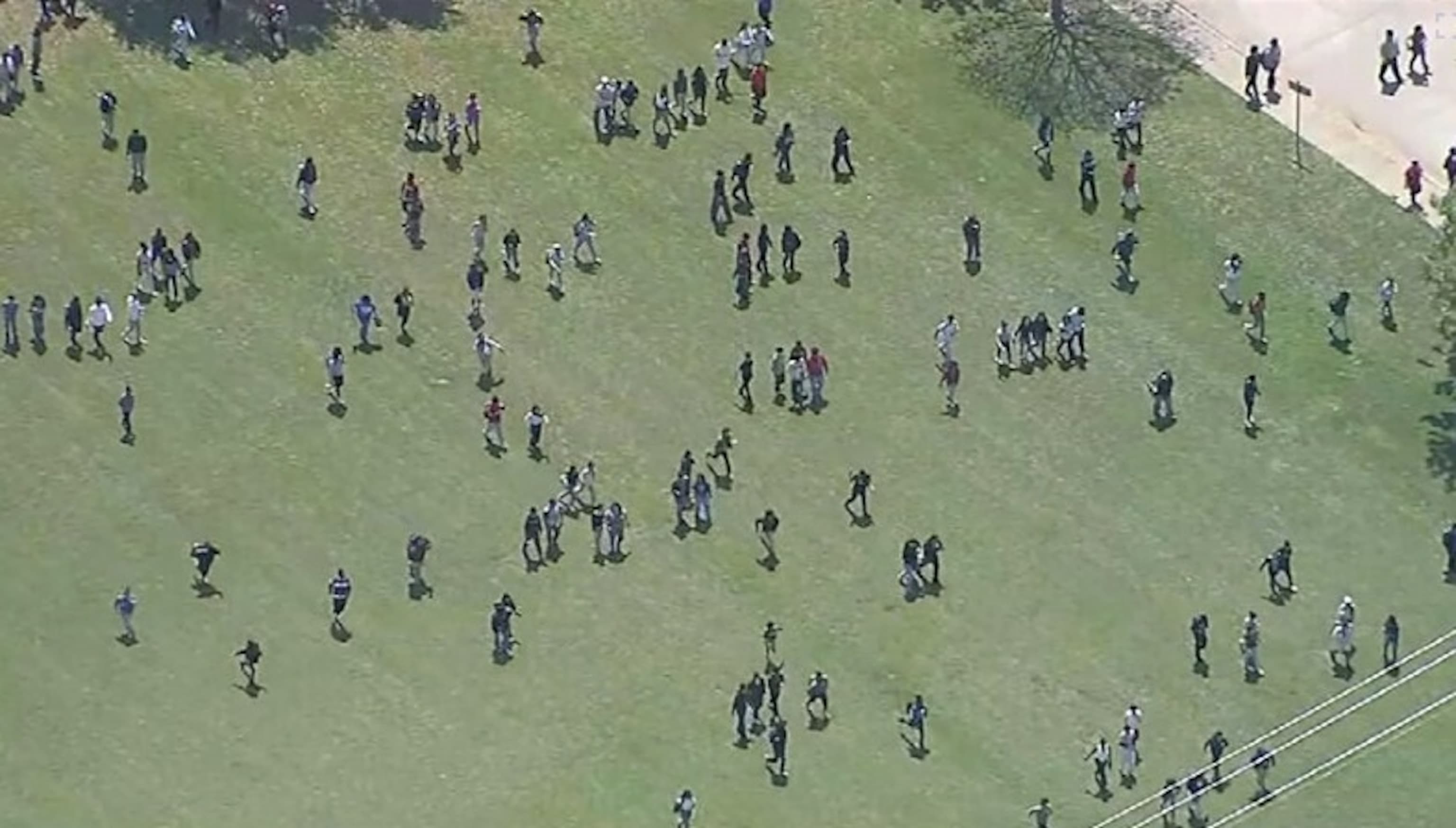 Featured image for: Death toll from Dallas shooting rises to four, including suspect Death toll from Dallas shooting rises to four, including suspect