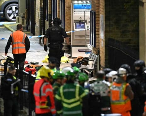 Featured image for: Stabbing attack on Huntingdon train leaves multiple injured Stabbing attack on Huntingdon train leaves multiple injured