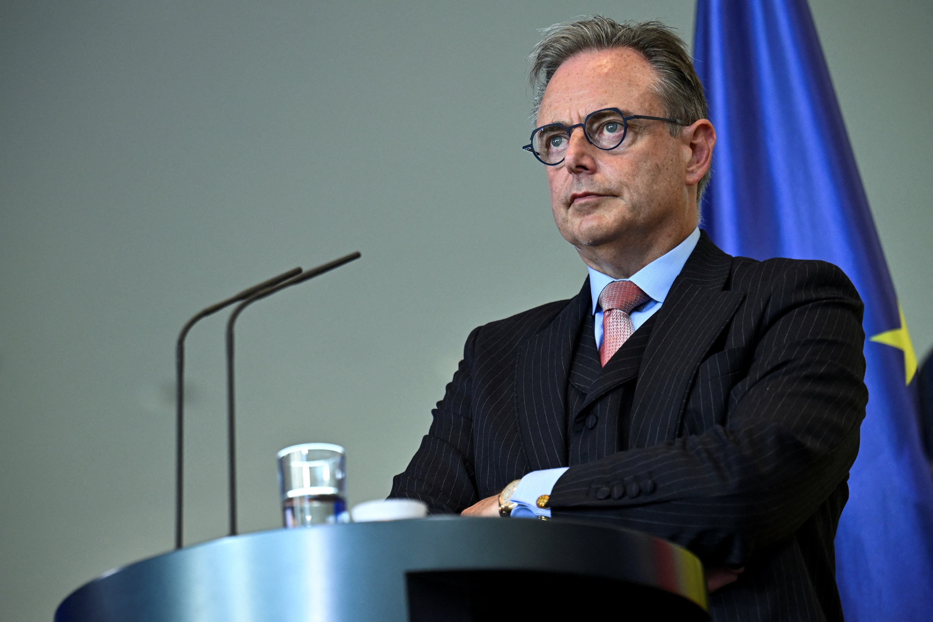 Featured image for: European leaders hesitant to seize Russia's frozen assets in Euroclear Bank European leaders hesitant to seize Russia's frozen assets in Euroclear Bank