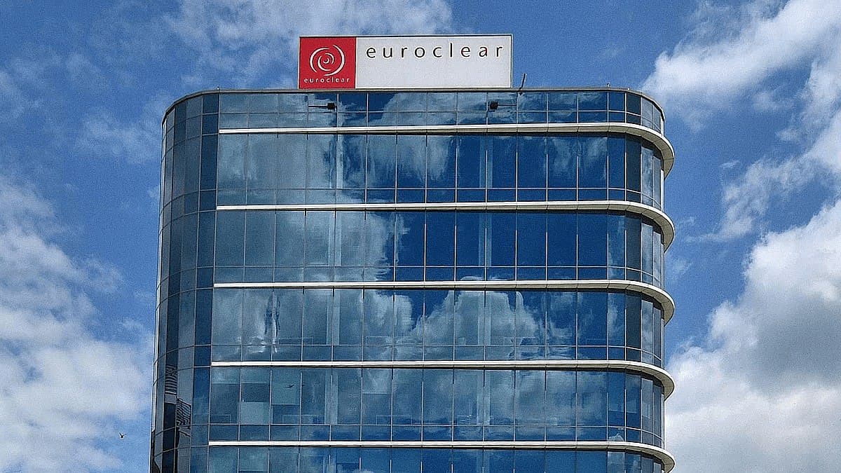 Featured image for: Central Bank of Russia sues Euroclear for $186 billion in damages Central Bank of Russia sues Euroclear for $186 billion in damages