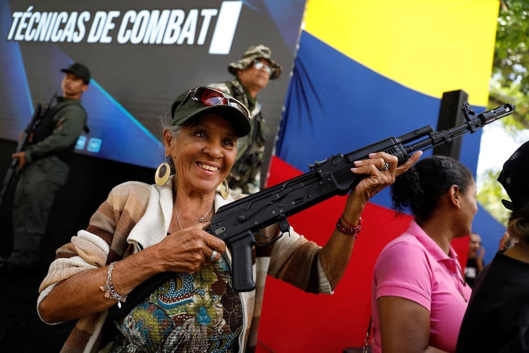 Featured image for: Venezuelan government allows military weapons for civilian organizations Venezuelan government allows military weapons for civilian organizations