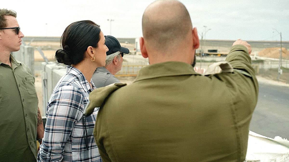 Featured image for: Tulsi Gabbard visits U.S. Civil-Military Coordination Center in Israel Tulsi Gabbard visits U.S. Civil-Military Coordination Center in Israel