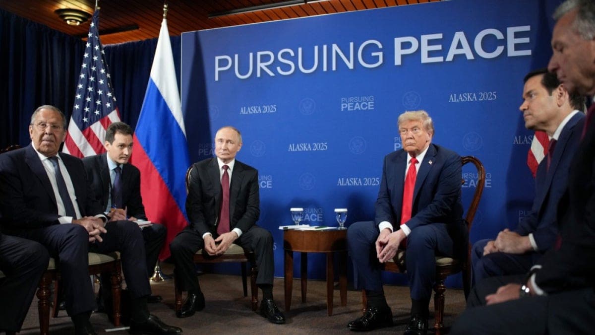 Featured image for: Trump approves 28-point peace plan for Russia and Ukraine Trump approves 28-point peace plan for Russia and Ukraine