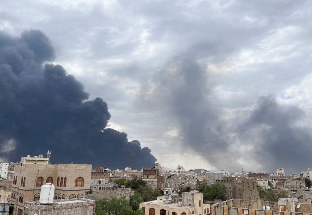 Featured image for: Israeli Airstrikes on Sanaa Leave 46 Dead, 165 Injured Israeli Airstrikes on Sanaa Leave 46 Dead, 165 Injured