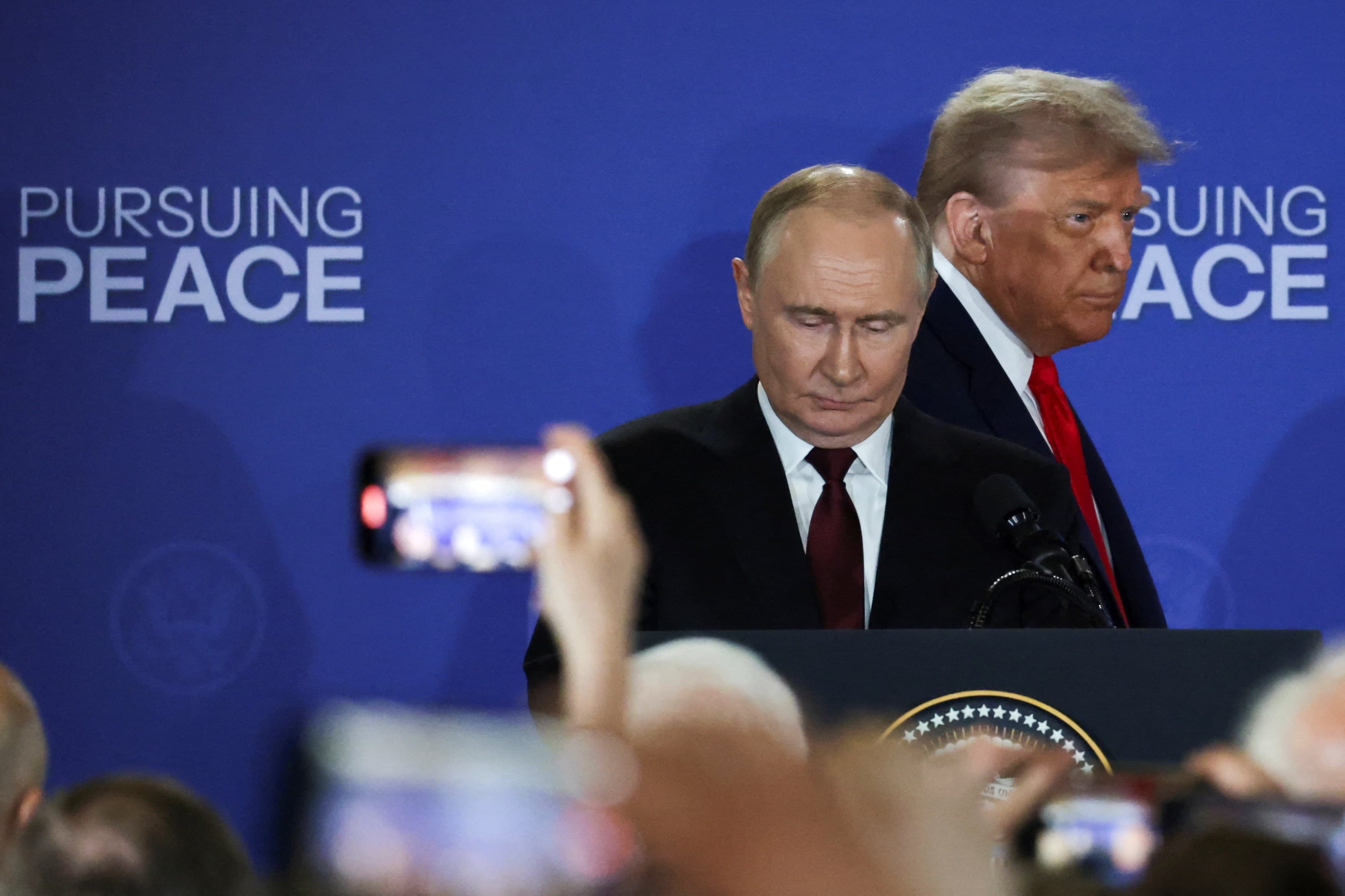 Featured image for: Trump to impose powerful sanctions against Russia soon Trump to impose powerful sanctions against Russia soon