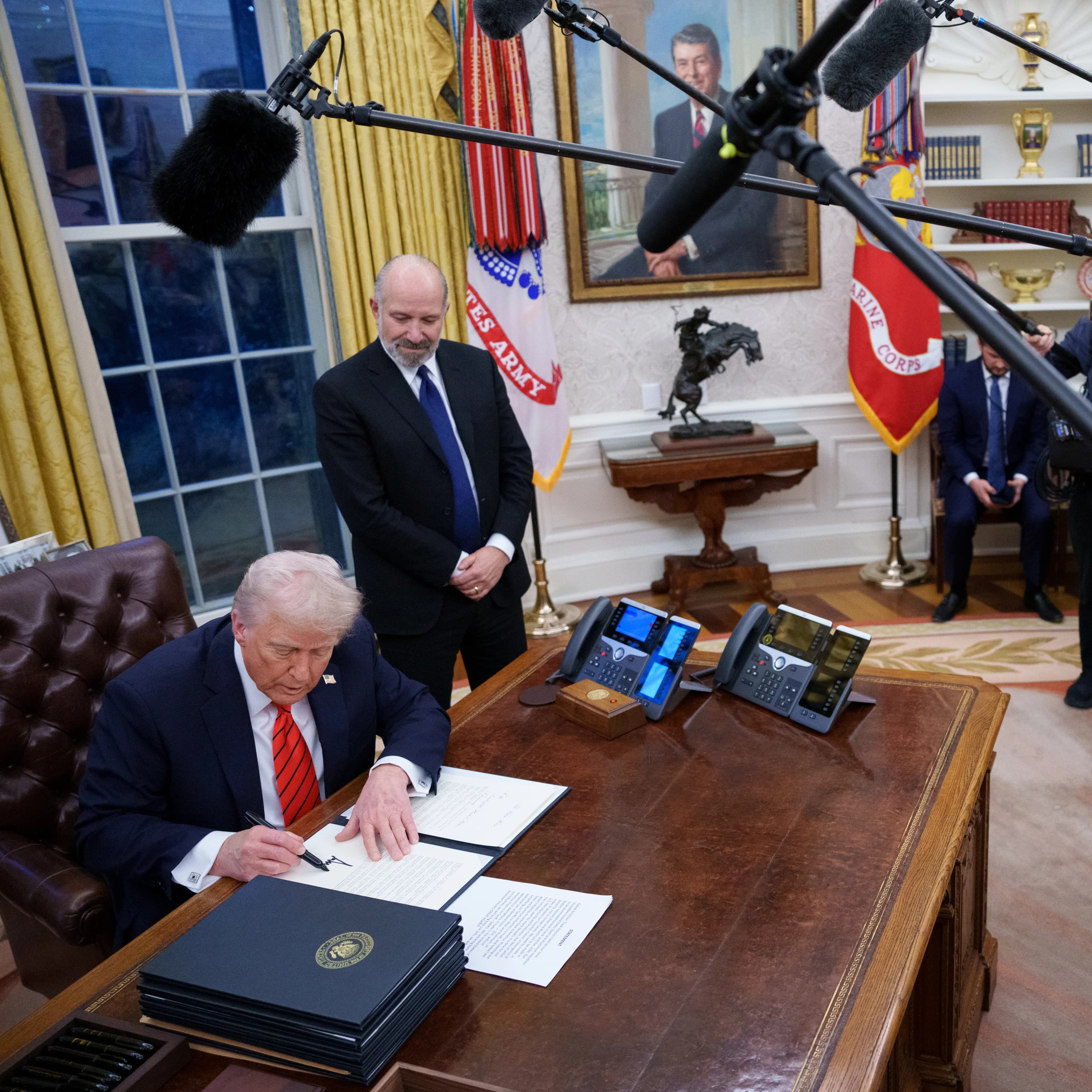 Featured image for: Judge Blocks Trump's Cruel Plan to Strip Citizenship from Thousands of Children Judge Blocks Trump's Cruel Plan to Strip Citizenship from Thousands of Children