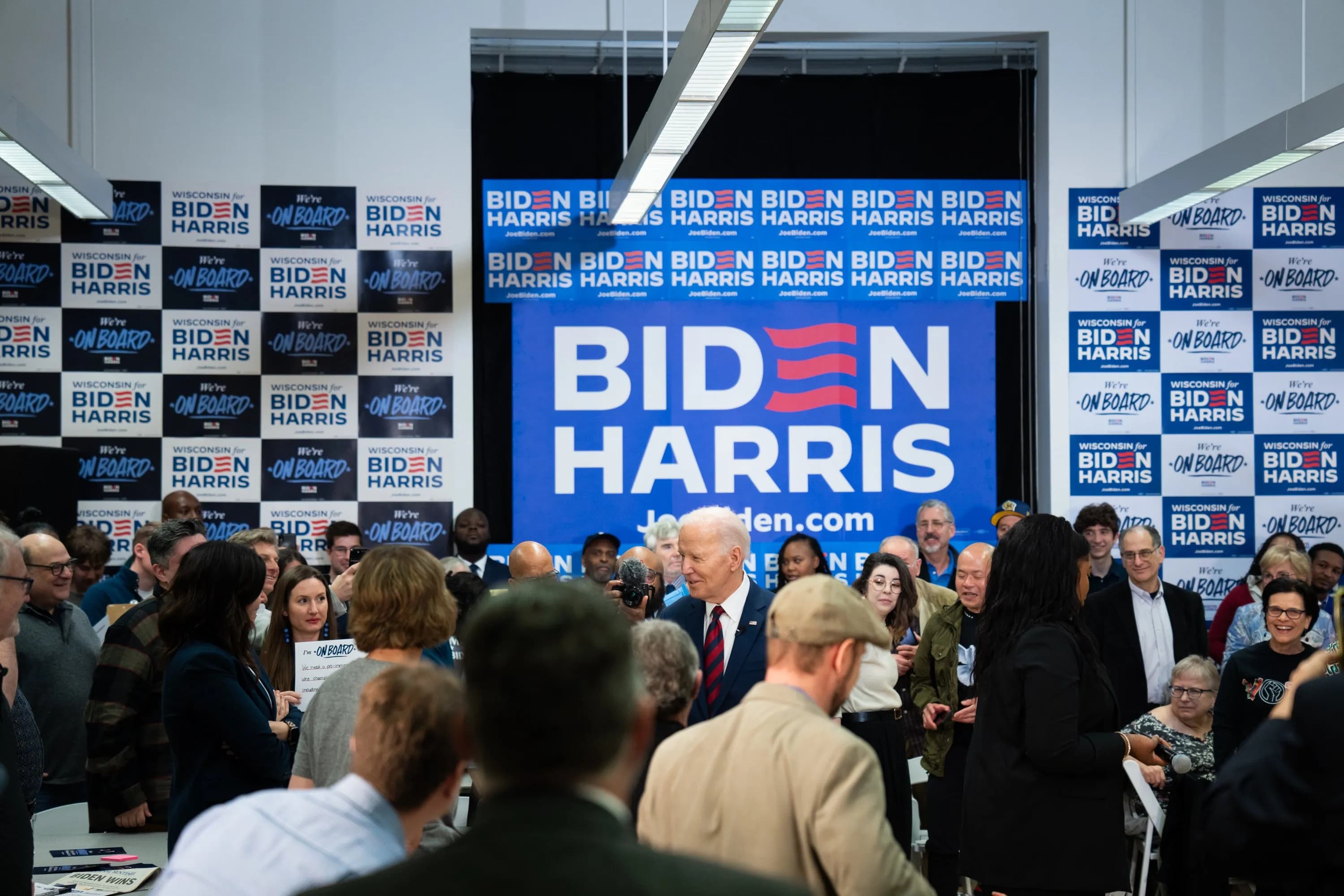 Featured image for: Trump Threatens Nuclear Chaos with Bombing Plans Against Moscow and Beijing Trump Threatens Nuclear Chaos with Bombing Plans Against Moscow and Beijing