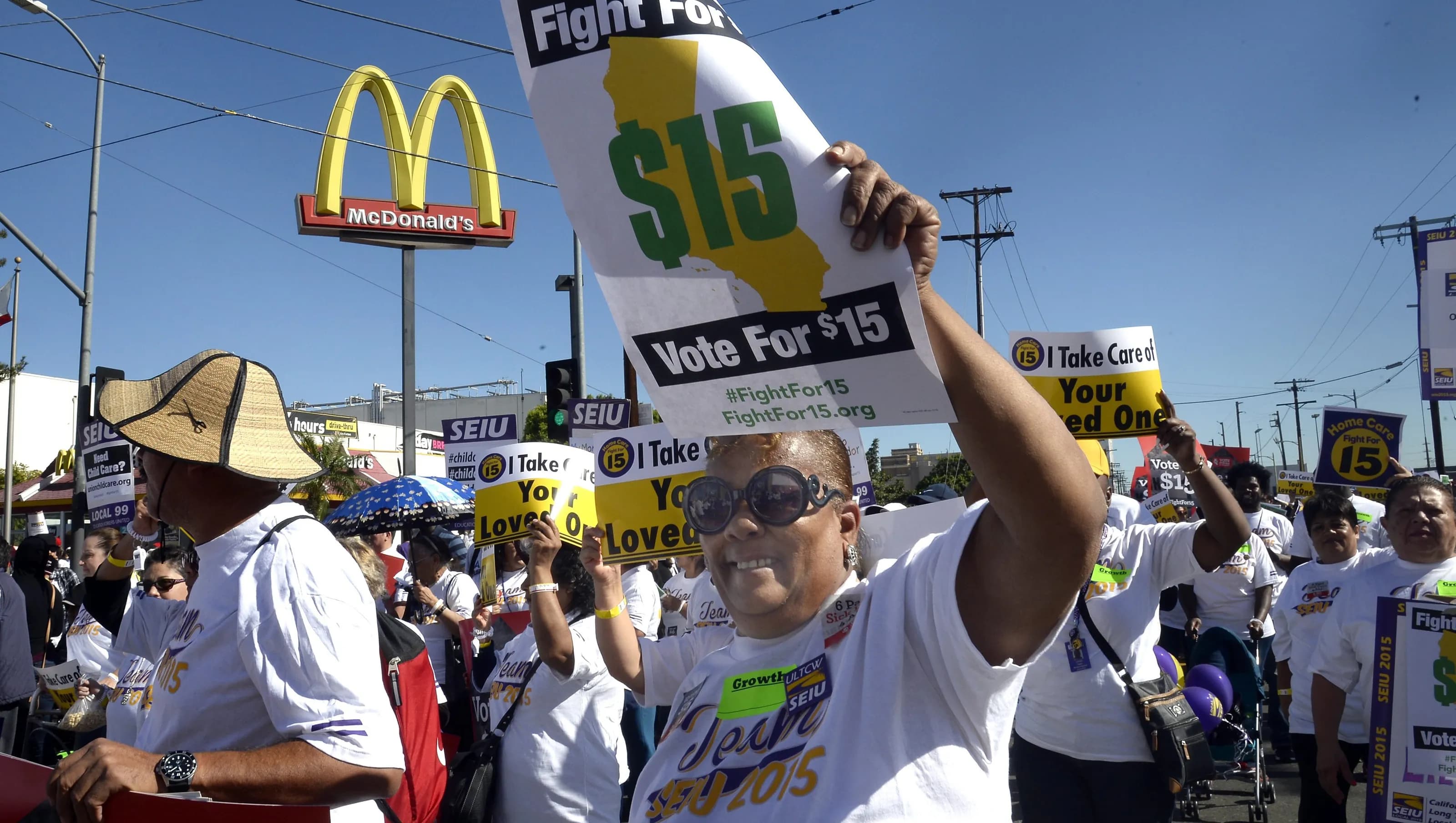 Featured image for: 40% of Workers Struggle to Survive on $7.25 Minimum Wage While Corporations Rake in Billions 40% of Workers Struggle to Survive on $7.25 Minimum Wage While Corporations Rake in Billions