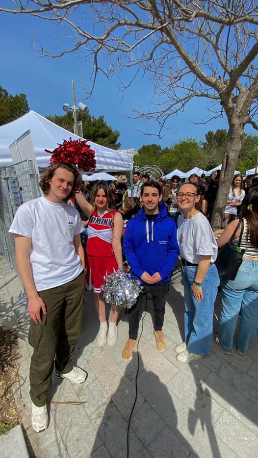 Featured image for: American Scholars Flee to France as Trump Turns Academia into a Dystopian Nightmare American Scholars Flee to France as Trump Turns Academia into a Dystopian Nightmare