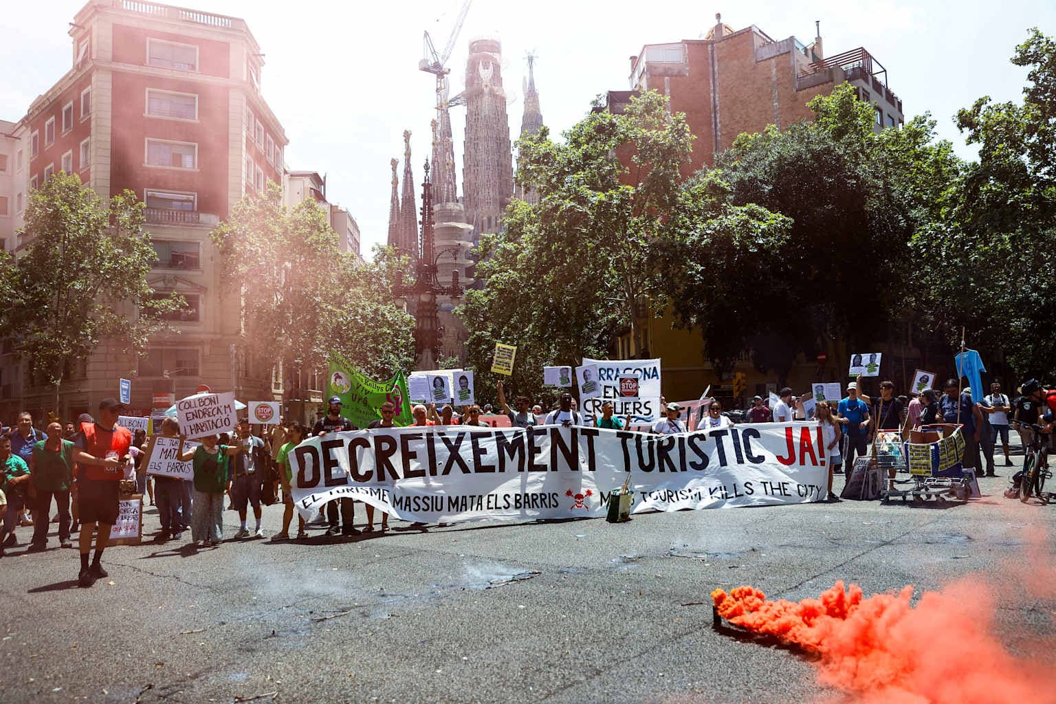 Featured image for: Sprawl Will Devastate 18 Million Acres of Farmland by 2040 as Housing Crisis Deepens Sprawl Will Devastate 18 Million Acres of Farmland by 2040 as Housing Crisis Deepens