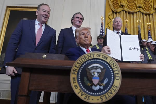 Featured image for: Trump's War on Clean Energy Threatens 100,000 Jobs and Our Planet's Future Trump's War on Clean Energy Threatens 100,000 Jobs and Our Planet's Future