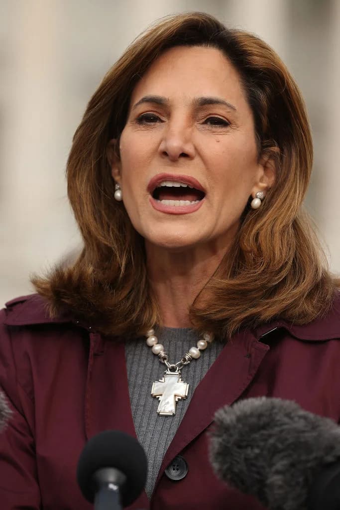 Featured image for: Maria Elvira Salazar's Dignity Act Offers No Real Change for Immigrants Struggling in the Shadows Maria Elvira Salazar's Dignity Act Offers No Real Change for Immigrants Struggling in the Shadows