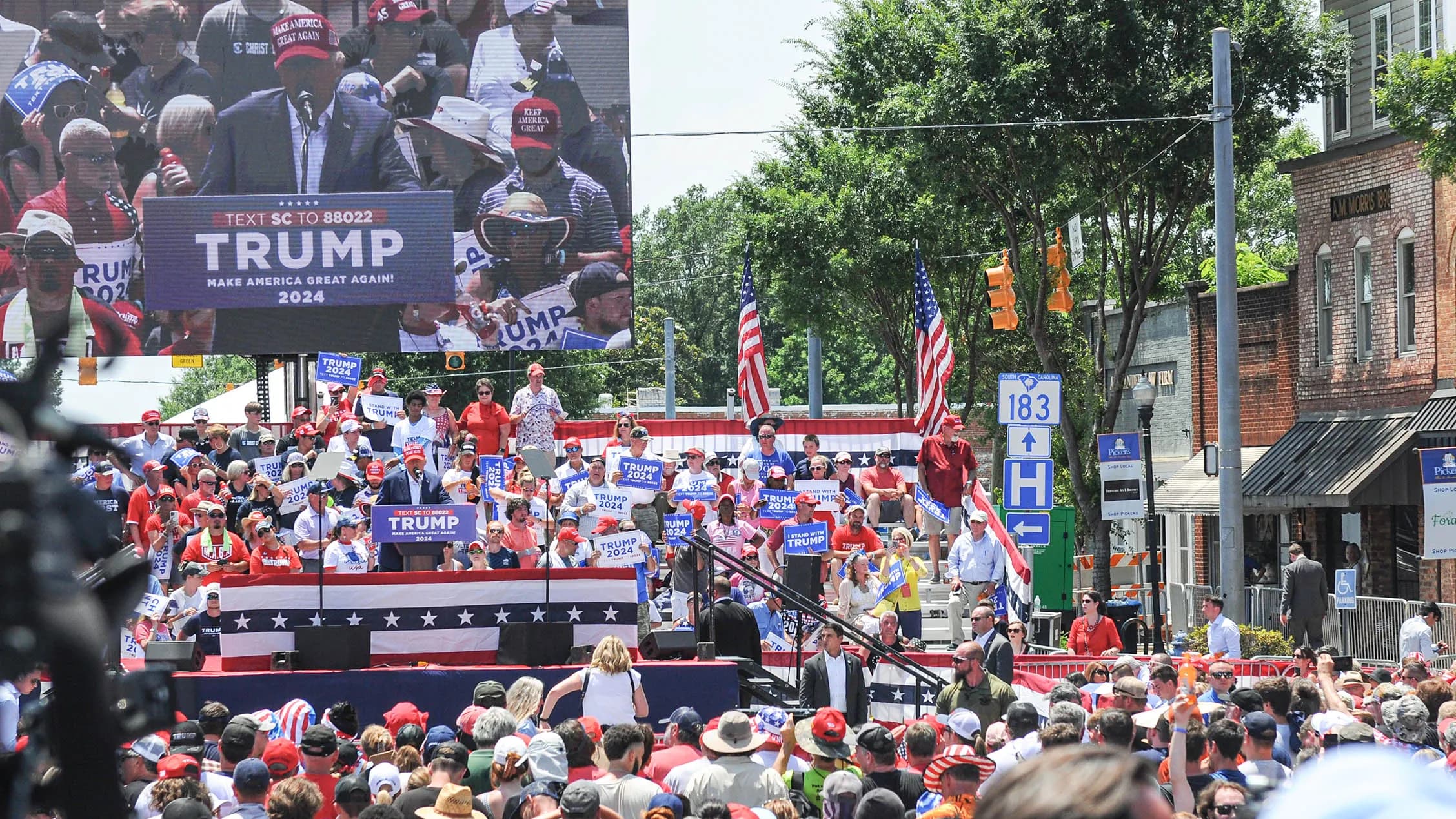 Featured image for: Billionaires Pour $162 Million into Trump’s Campaign While Working Class Struggles Billionaires Pour $162 Million into Trump’s Campaign While Working Class Struggles