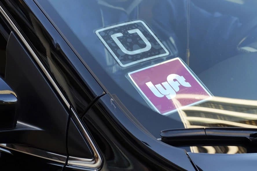 Featured image for: California Grants Uber, Lyft Drivers Right to Unionize Amid Insurance Cuts California Grants Uber, Lyft Drivers Right to Unionize Amid Insurance Cuts
