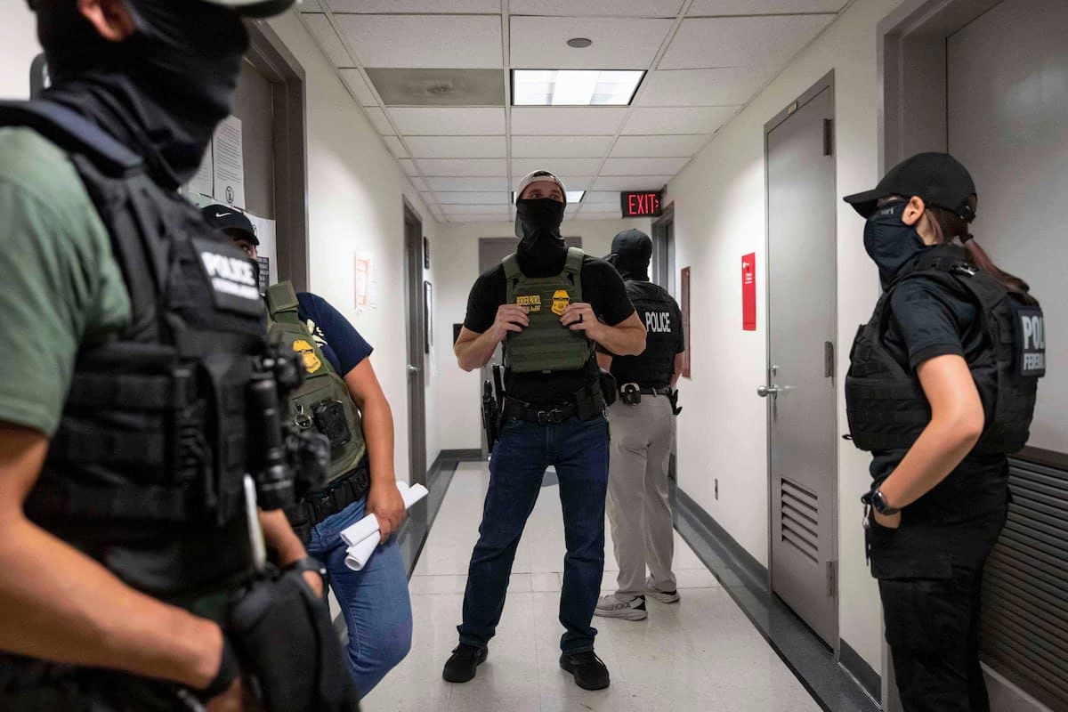 Featured image for: USCIS Gains Arrest Powers, Now Able to Combat Immigration Fraud USCIS Gains Arrest Powers, Now Able to Combat Immigration Fraud