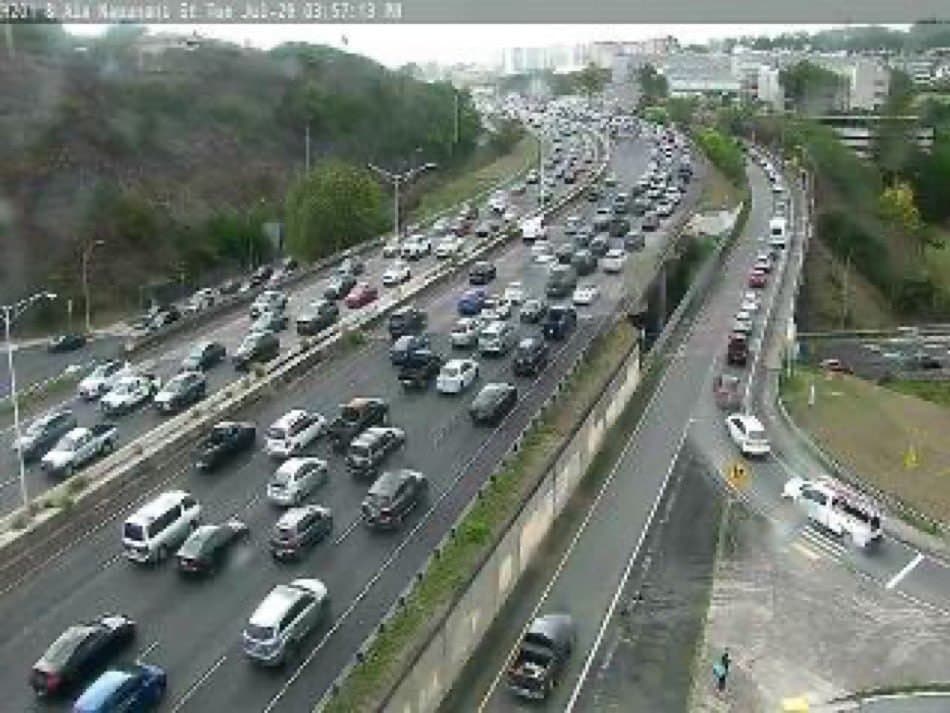 Featured image for: Residents Flee as 12-Foot Tsunami Waves Set to Hit Hawaii Tonight; Traffic Gridlocks Residents Flee as 12-Foot Tsunami Waves Set to Hit Hawaii Tonight; Traffic Gridlocks