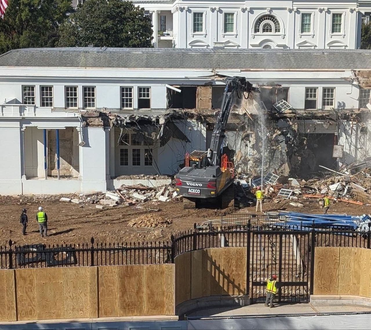 Featured image for: White House begins demolishing East Wing for $250M ballroom project White House begins demolishing East Wing for $250M ballroom project