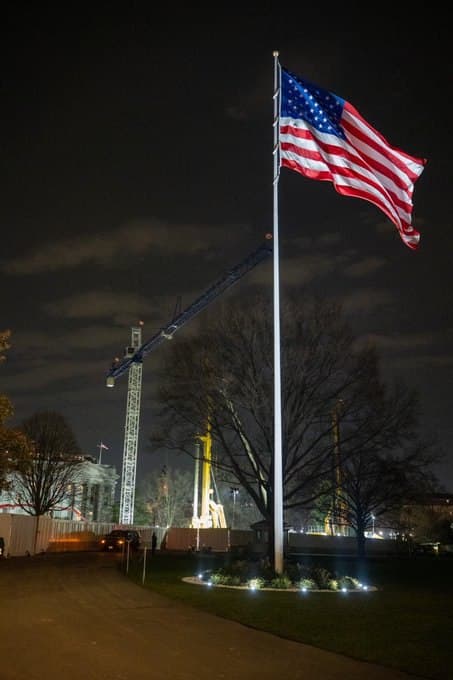Featured image for: Massive crane set up on White House South Lawn for Trump’s ballroom construction Massive crane set up on White House South Lawn for Trump’s ballroom construction