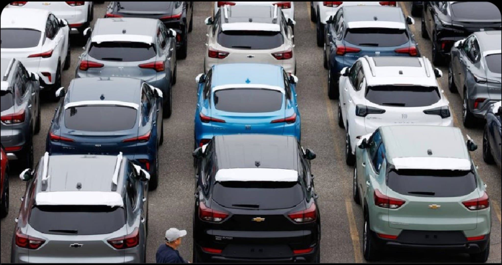 Featured image for: General Motors Sees 35% Profit Drop After $1.1 Billion Tariff Blow General Motors Sees 35% Profit Drop After $1.1 Billion Tariff Blow