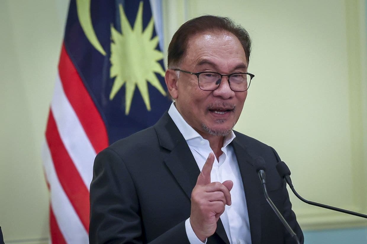 Featured image for: Anwar Ibrahim Urges Thailand and Cambodia to De-escalate Border Dispute Amid Rising Tensions Anwar Ibrahim Urges Thailand and Cambodia to De-escalate Border Dispute Amid Rising Tensions