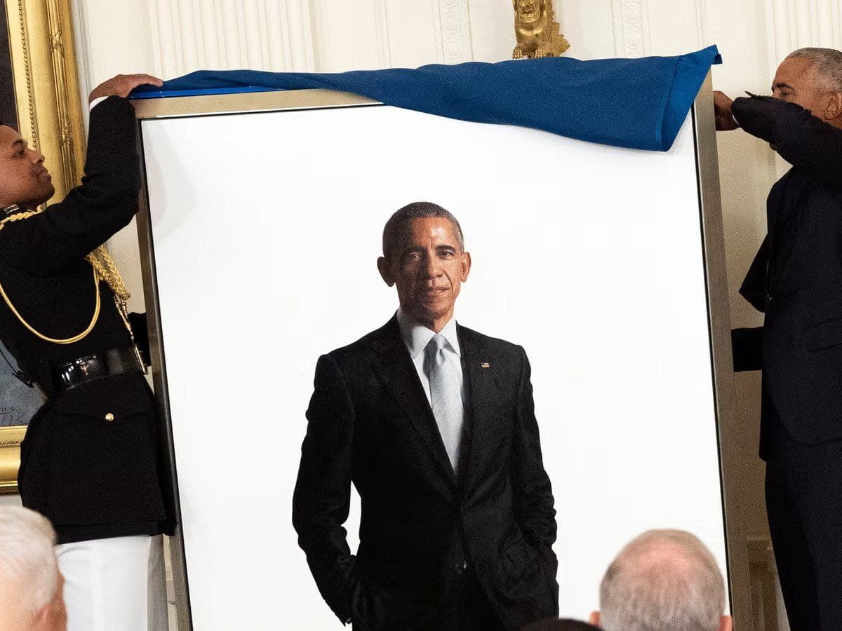 Featured image for: Trump Orders Removal of Obama, Bush Portraits from White House's Public Eye Trump Orders Removal of Obama, Bush Portraits from White House's Public Eye