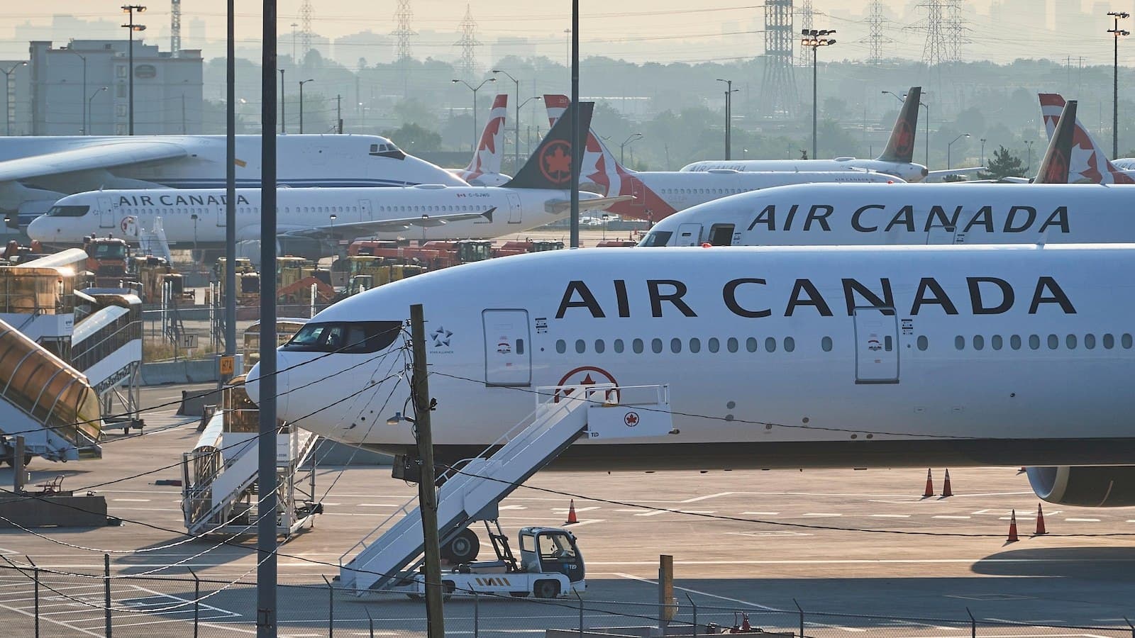 Featured image for: Breaking: Air Canada to Gradually Resume Flights After Strike Resolution Breaking: Air Canada to Gradually Resume Flights After Strike Resolution
