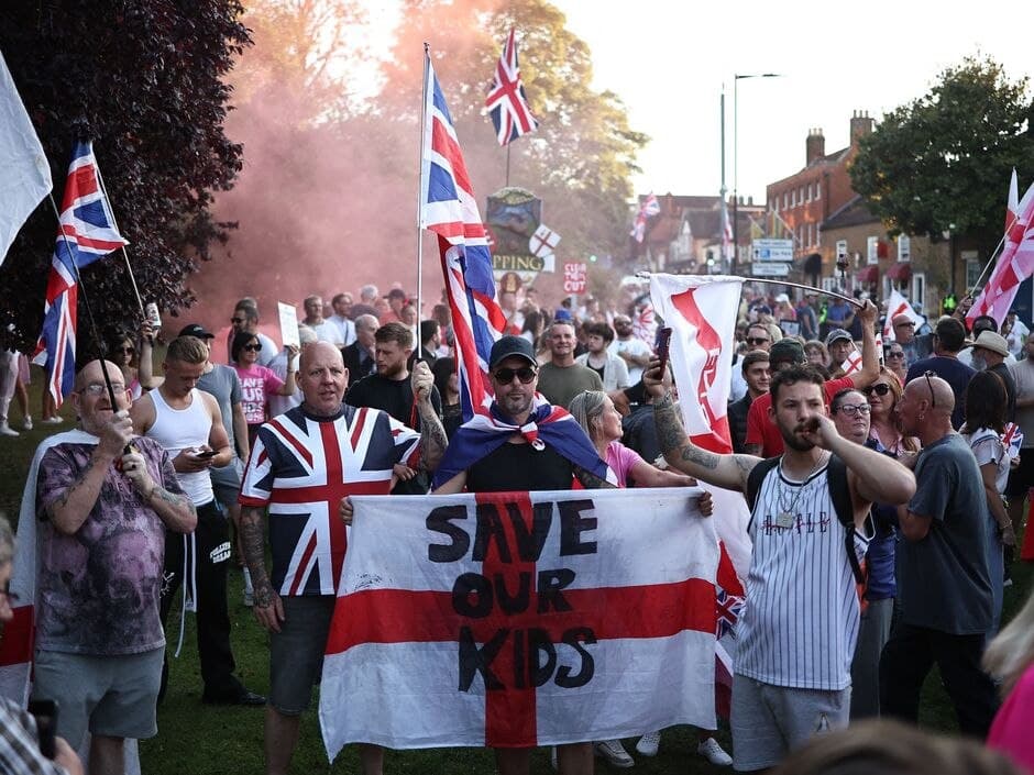 Featured image for: Nationwide Protests Erupt Over UK Asylum Policies Amid Chaos Nationwide Protests Erupt Over UK Asylum Policies Amid Chaos