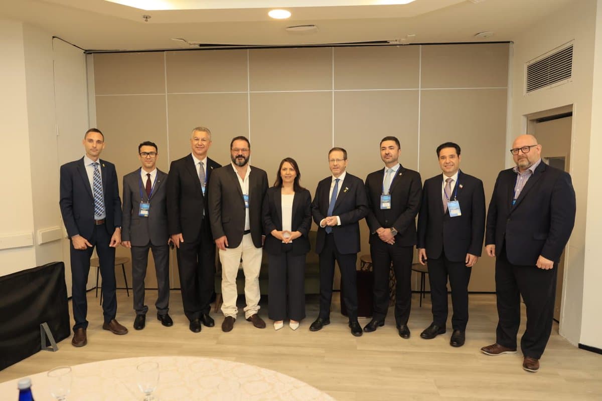 Featured image for: Israel and Iranian Opposition Initiate Talks on Peace and Prosperity Israel and Iranian Opposition Initiate Talks on Peace and Prosperity