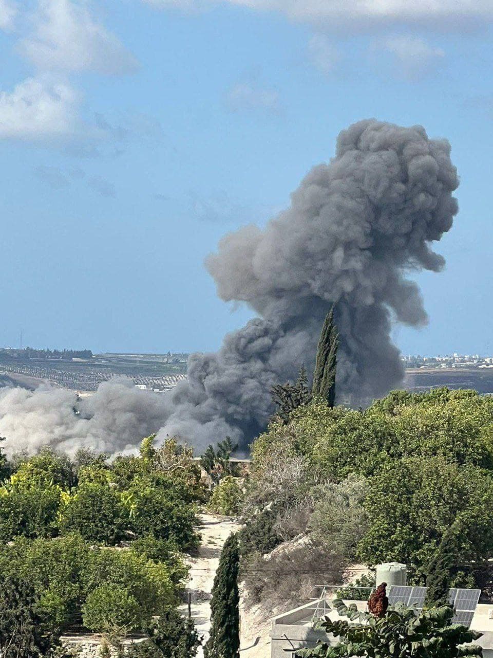 Featured image for: Israeli Airstrikes Hit Hezbollah Bases in Southern Lebanon Today Israeli Airstrikes Hit Hezbollah Bases in Southern Lebanon Today
