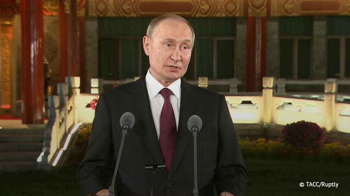 Featured image for: Putin Invites Zelensky to Moscow for Potential Peace Talks Putin Invites Zelensky to Moscow for Potential Peace Talks