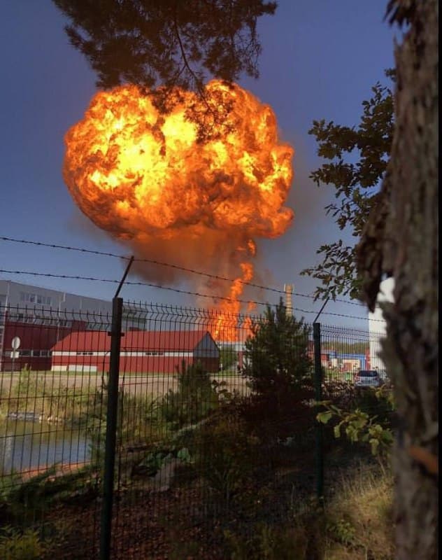 Featured image for: Train Explosion in Vilnius: Liquefied Gas Fire Forces Evacuations Train Explosion in Vilnius: Liquefied Gas Fire Forces Evacuations