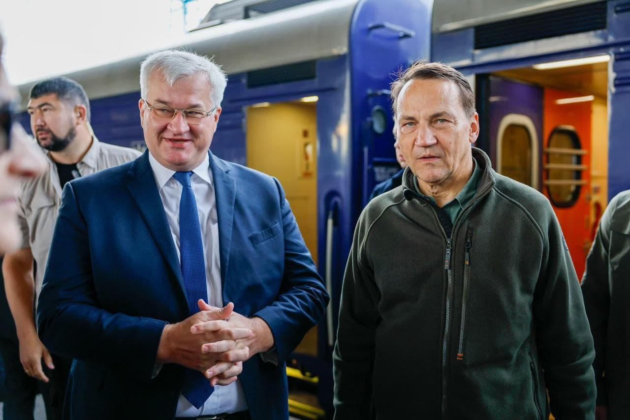 Featured image for: Polish Foreign Minister Visits Kyiv to Discuss Security and EU Access Polish Foreign Minister Visits Kyiv to Discuss Security and EU Access