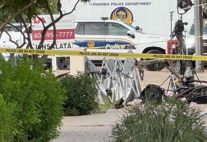 Featured image for: Phoenix police investigate suspicious bag outside Turning Point USA headquarters Phoenix police investigate suspicious bag outside Turning Point USA headquarters