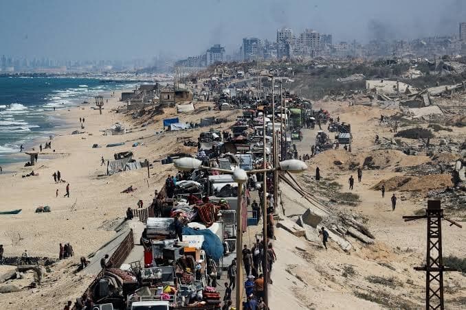 Featured image for: 500,000 residents return to Gaza City since US-brokered ceasefire 500,000 residents return to Gaza City since US-brokered ceasefire