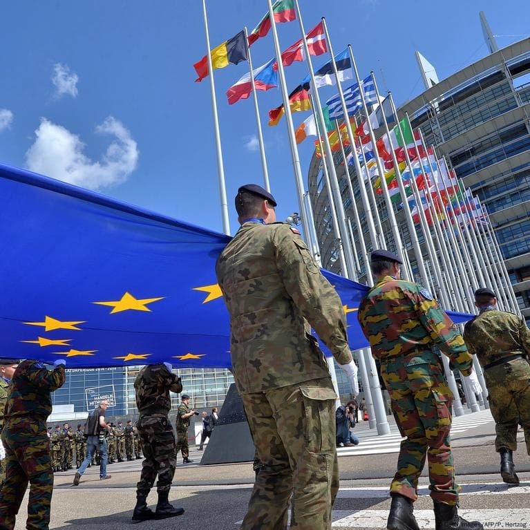 Featured image for: European Commission coordinates with governments and NATO on transport for heavy artillery European Commission coordinates with governments and NATO on transport for heavy artillery