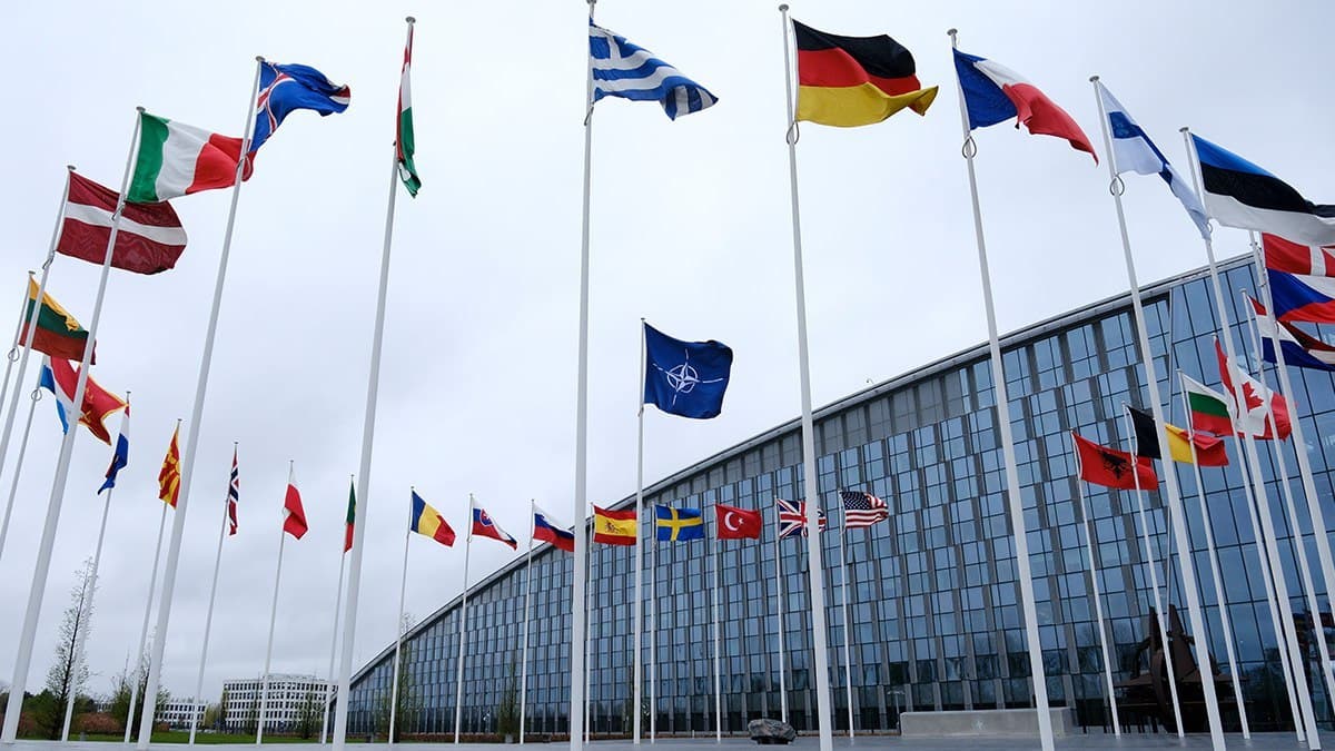 Featured image for: NATO/EU to reduce military transit time across Europe to 3–5 days NATO/EU to reduce military transit time across Europe to 3–5 days