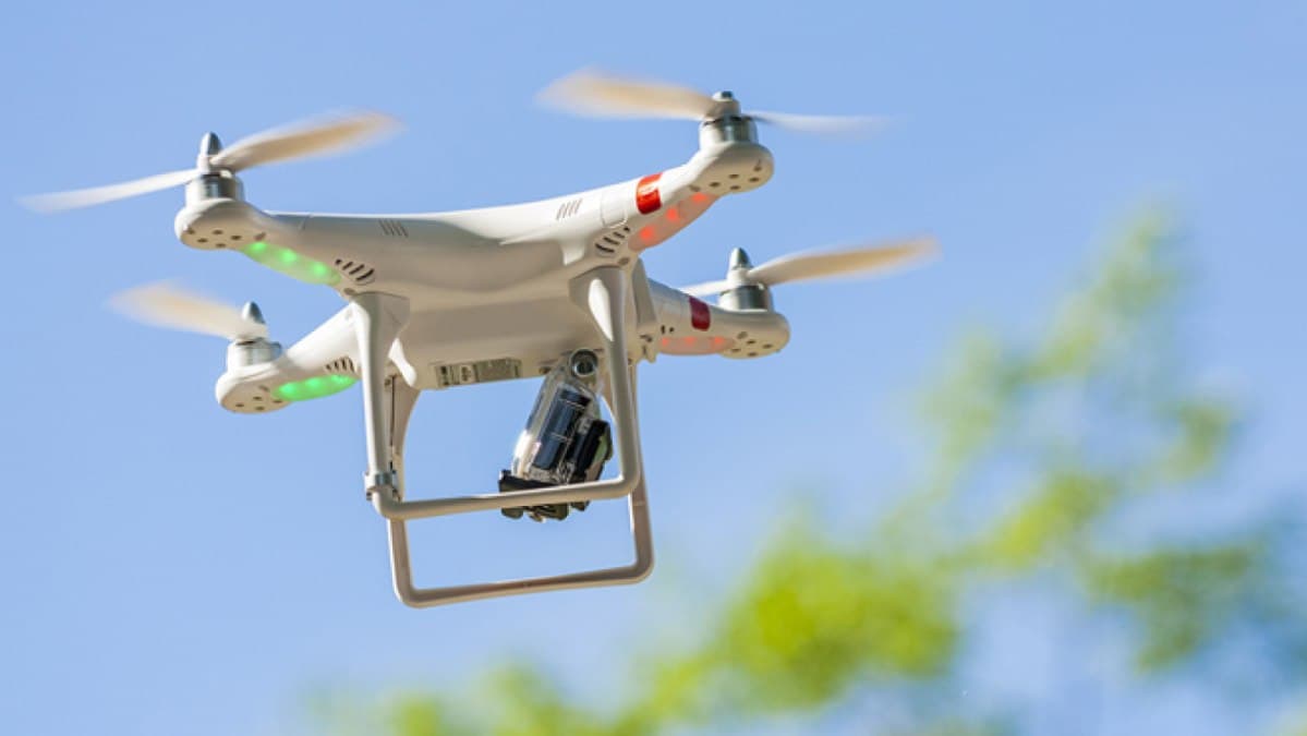 Featured image for: Florida hands over 500 seized Chinese drones for military training Florida hands over 500 seized Chinese drones for military training