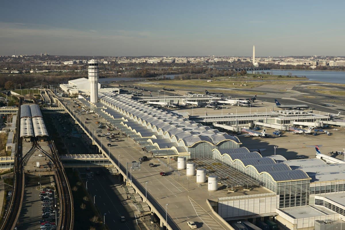 Featured image for: FAA grounds all departures from Ronald Reagan Washington National Airport FAA grounds all departures from Ronald Reagan Washington National Airport